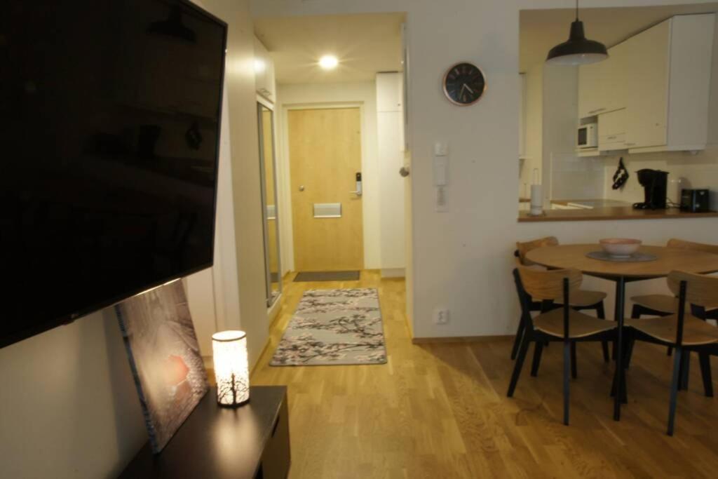 Keskustan Kaksio 45 M2 Autopaikalla, Rautatienkatu 19, 9 Krs Apartment Оулу Екстериор снимка