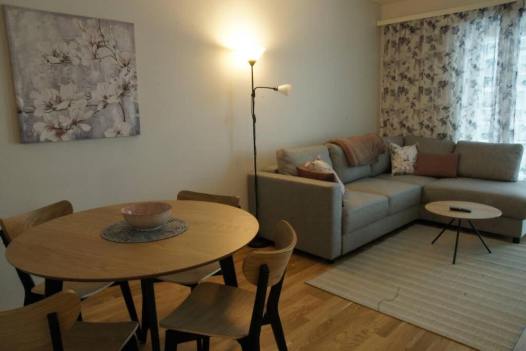 Keskustan Kaksio 45 M2 Autopaikalla, Rautatienkatu 19, 9 Krs Apartment Оулу Екстериор снимка