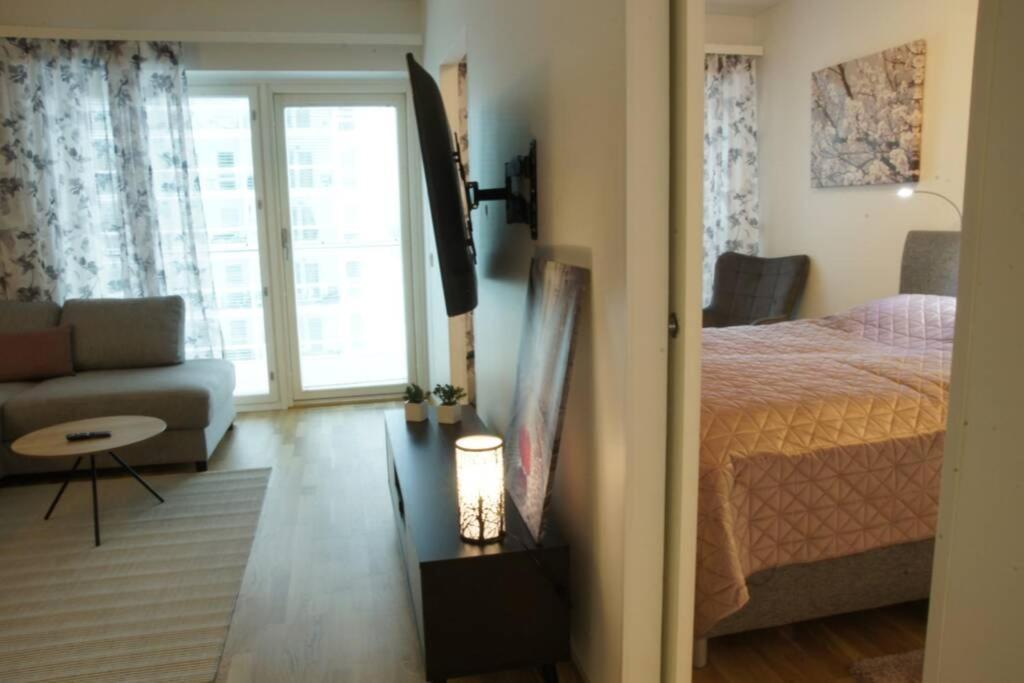 Keskustan Kaksio 45 M2 Autopaikalla, Rautatienkatu 19, 9 Krs Apartment Оулу Екстериор снимка