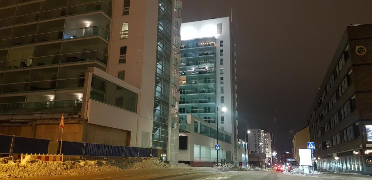 Keskustan Kaksio 45 M2 Autopaikalla, Rautatienkatu 19, 9 Krs Apartment Оулу Екстериор снимка